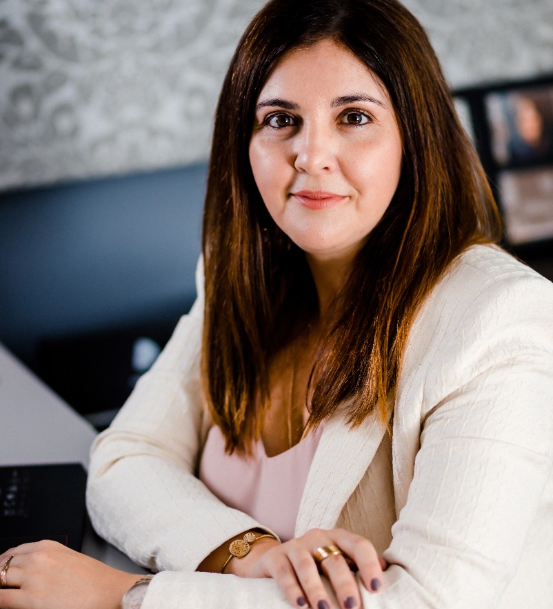 <a href="https://www.instagram.com/leticiarosa_arquitetura/" target="_blank">Leticia Rosa</a>